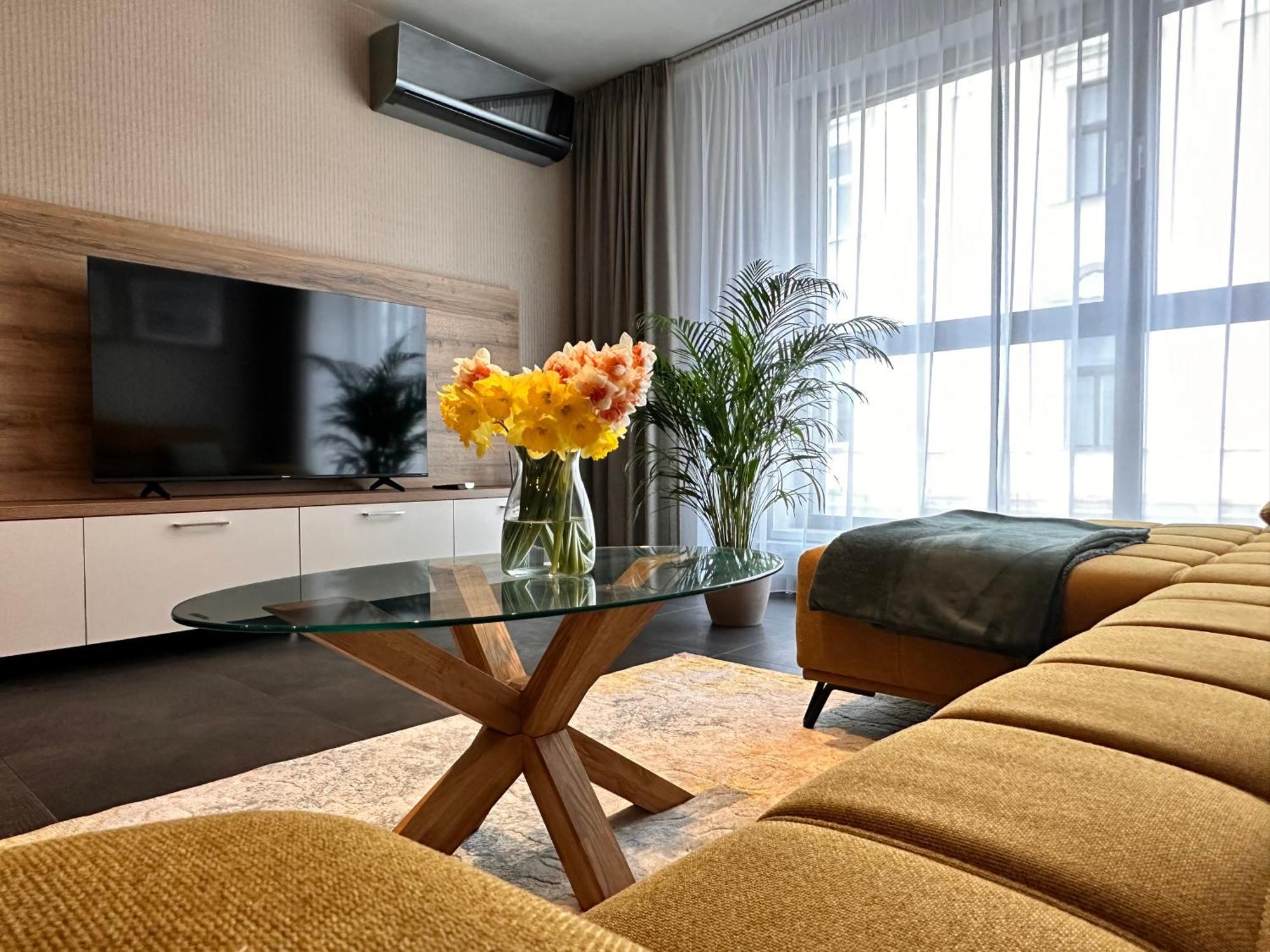 Apartman Leonardo - City Center Trnava Exterior foto